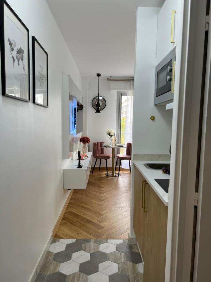 Paris' Premium Romantic Studio Exterior foto